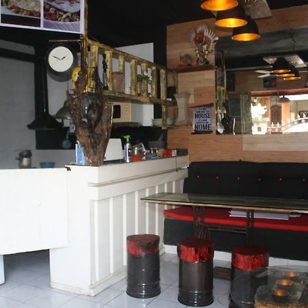 Gusti Homestay Kerobokan Kerobokan (Bali) Exterior photo
